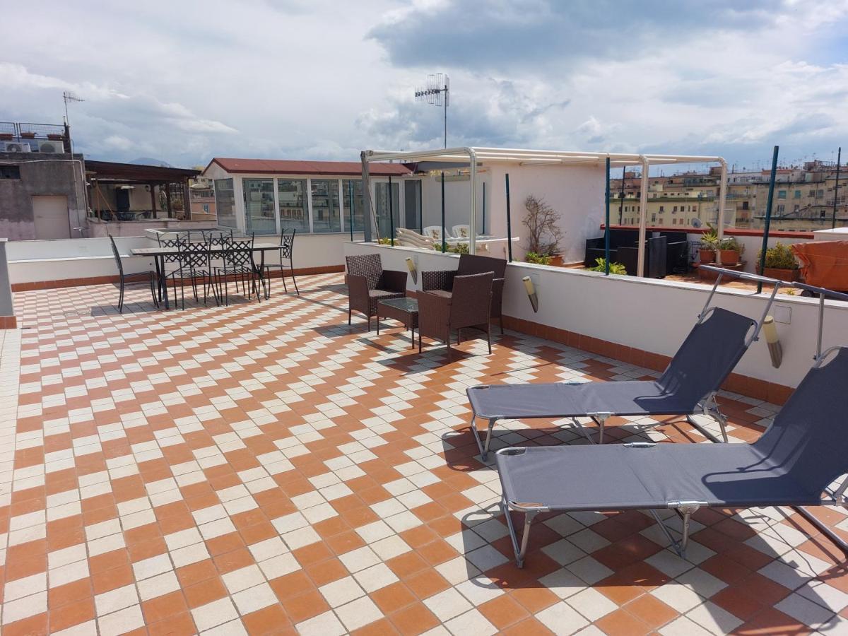 Raggio Di Sole Lägenhet Neapel Exteriör bild